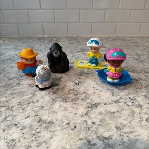 Adventure Playset with Figures - Multicolor